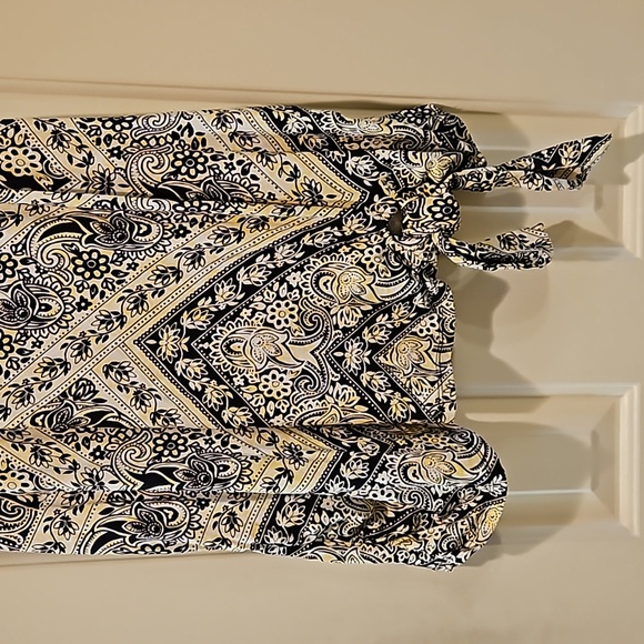 Lane Bryant NWT Navy and Yellow tank/workout top Size 18/20 - Picture 3 of 8